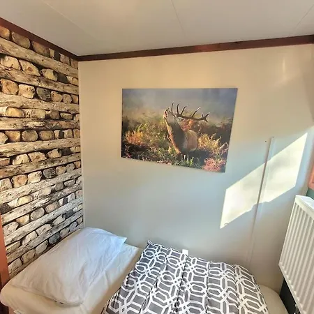 Kom Tot Rust In Chalet Het Edelhert! * Putten